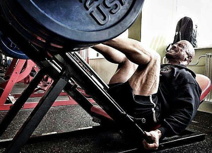 leg press legday man man