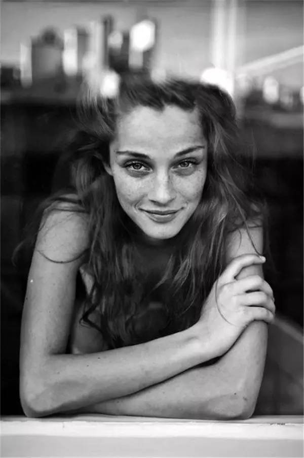 Mooie vrouwen sproetjes MAN MAN8