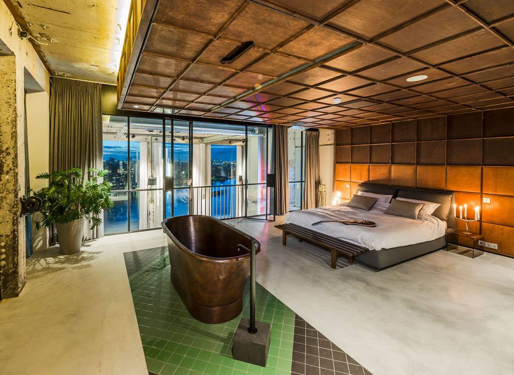 bruut loft man man 14