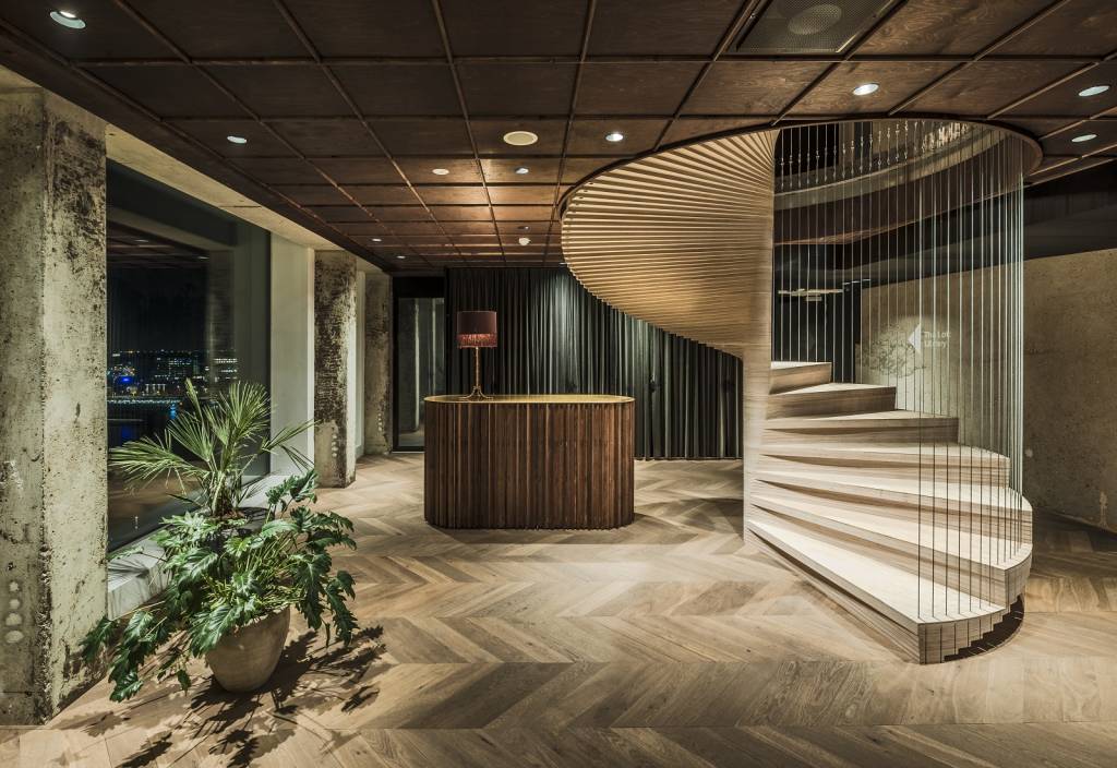 bruut loft man man 5