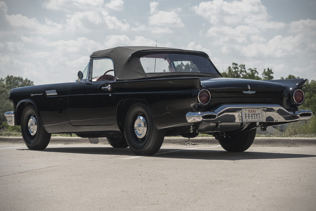 Ford Thunderbird F-bird-uniek-authentiek-auto-snelheid-zwart-MAN MAN