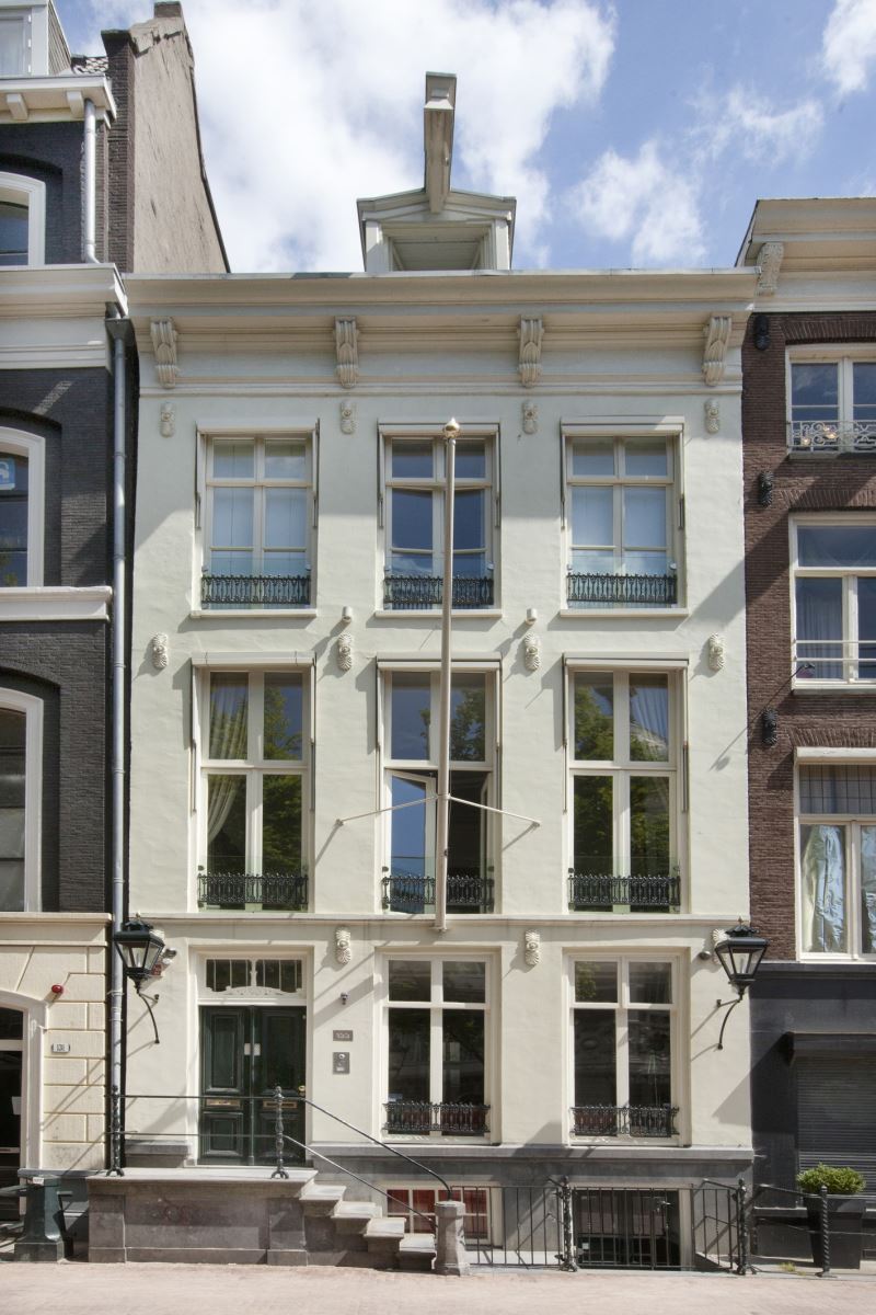 Grachtenpand kloveniersburgwal amsterdam duur te koop grachten