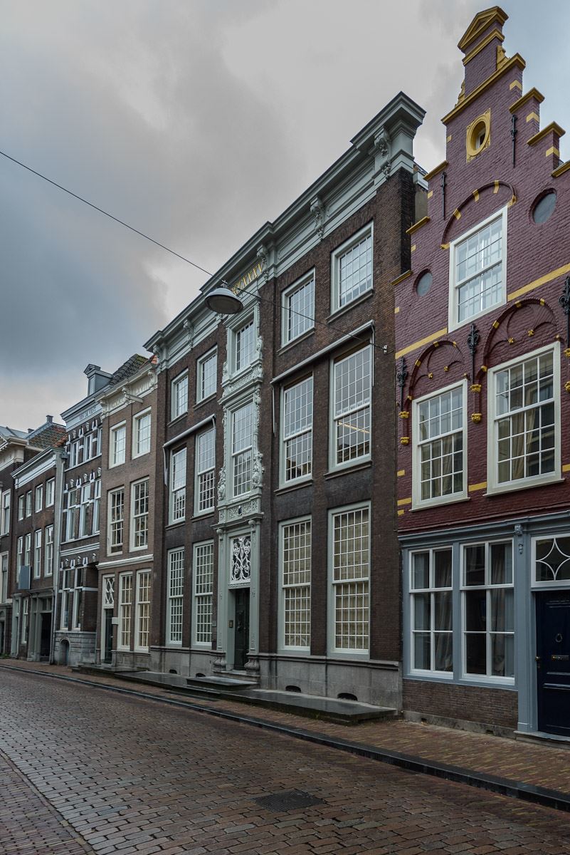 Kuipershaven dordrecht grachtenpand man man duur 1