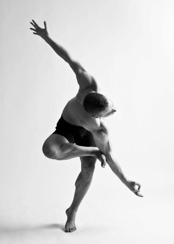 Yoga rek en strek oefeningen sporter jonger uit te zien MAN MAN