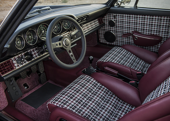 Porsche-911-Singer-auto-zwart-autobedrijf-fabriek-snelheid-MAN-MAN