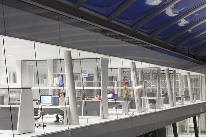 Adidas bavaria kantoor kantoren vetste man man 1