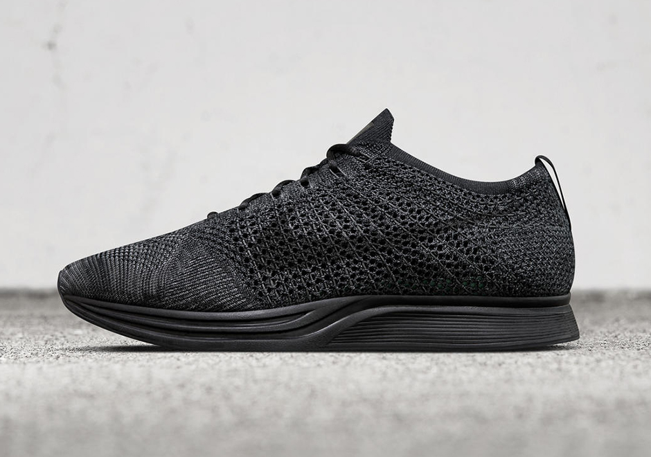 NIke flyknit racer midnight all black man man