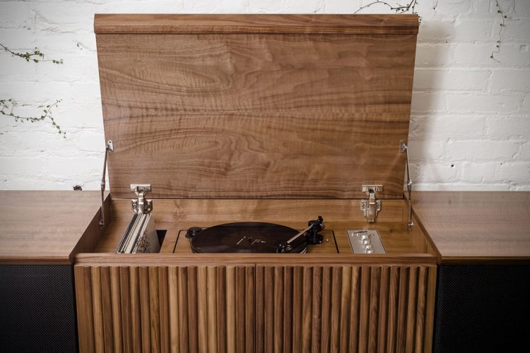 Wrensilva-hifi stereo-muziek luisteren-MAN MAN