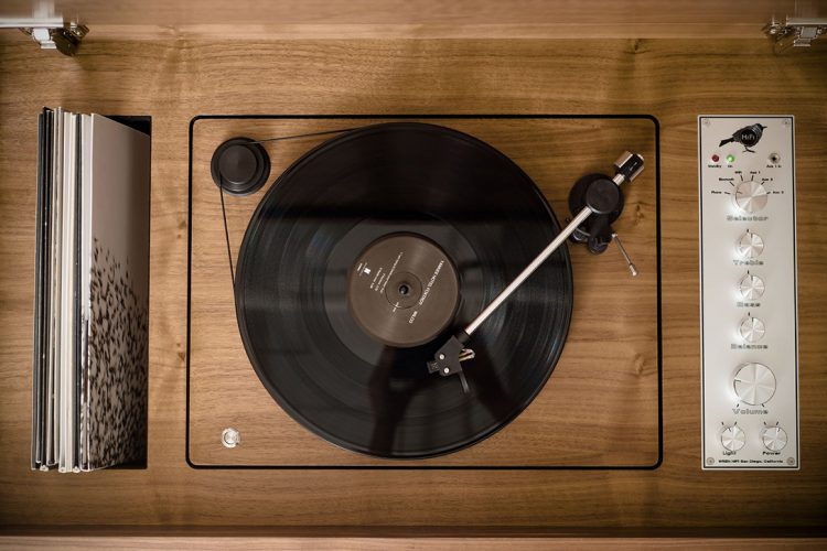 Wrensilva-hifi stereo-muziek luisteren-MAN MAN