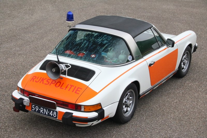 Porsche rijkspolitie man man 8