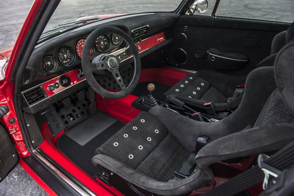 Porsche 911 singer le mans man man 8