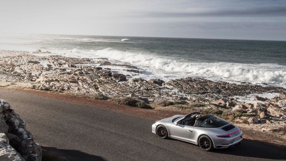 Porsche 911 targa man man 2