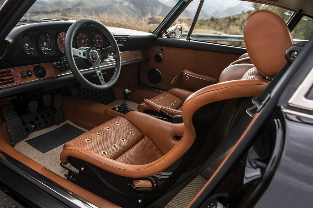 Porsche Singer Switserland Man Man 4