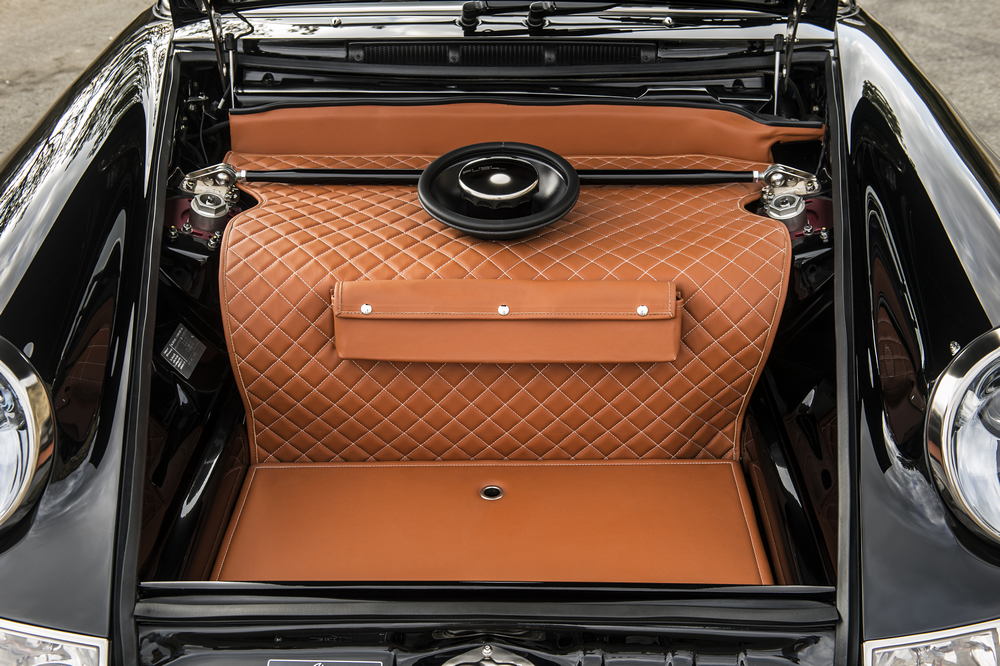 Porsche Singer Switserland Man Man 7