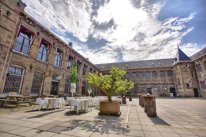 cafe-de-bak-leeuwarden-man-man