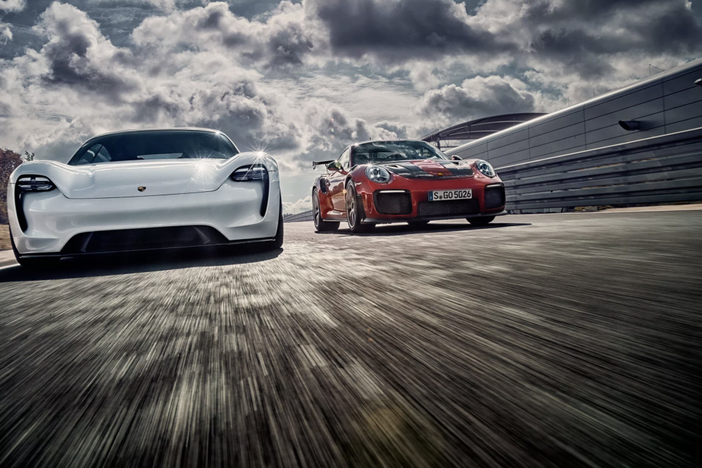 Porsche Mission E en Porsche GT2 RS Widowmaker Steffen Jahn MAN-MAN