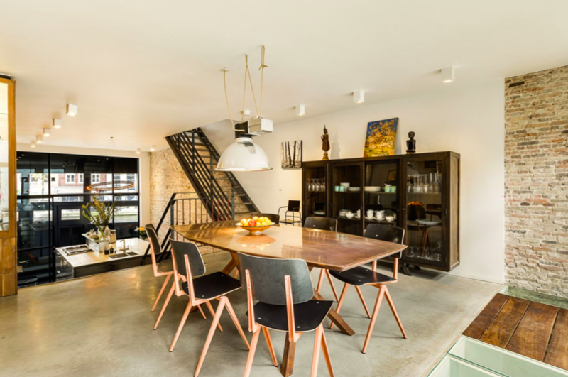 Eetkamer grachtenpand te koop 