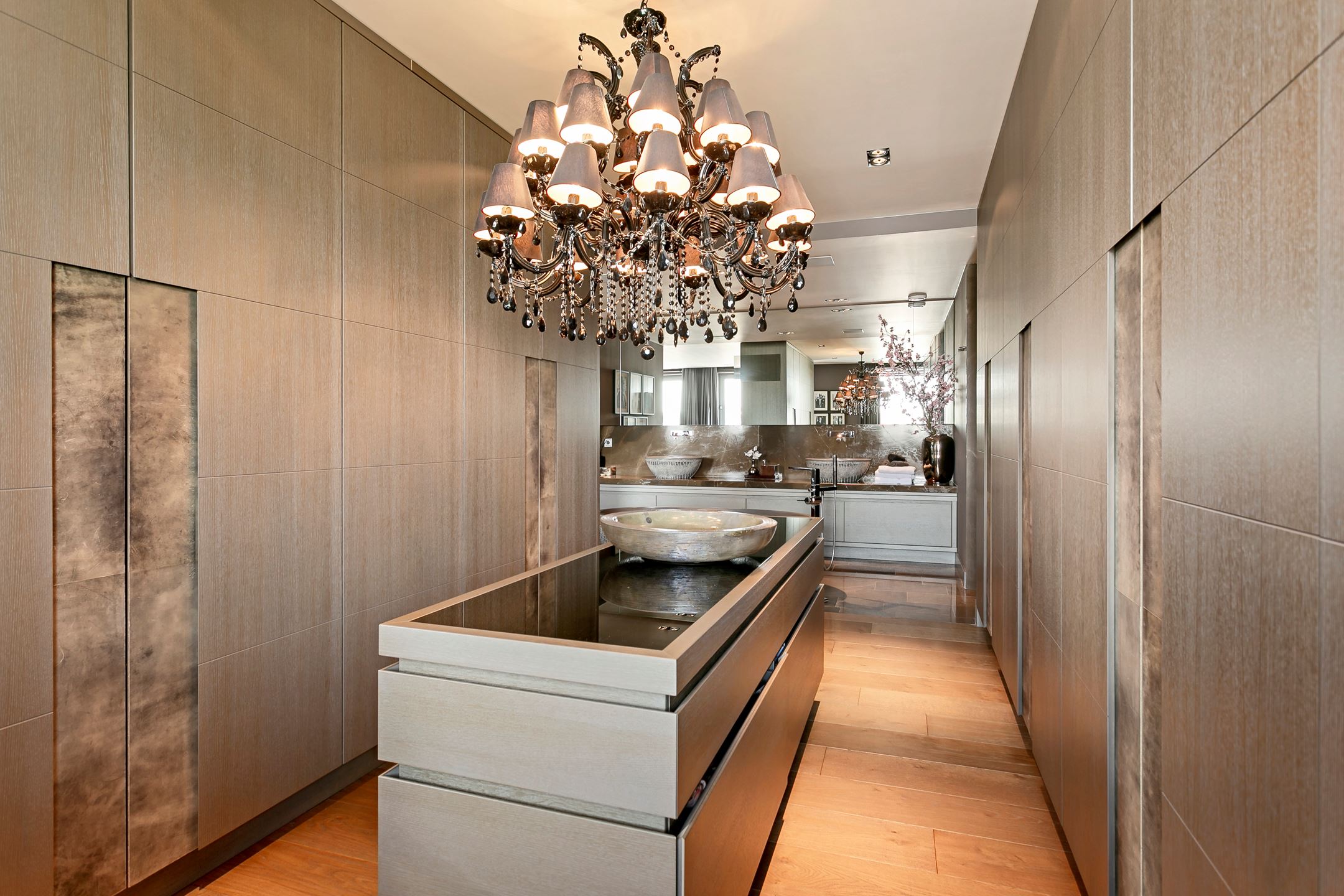 woning met kroonluchter