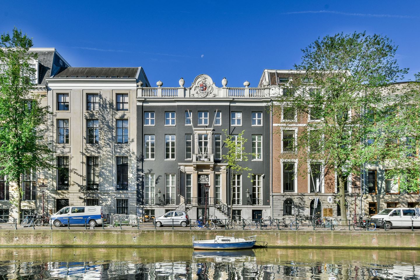 Amsterdams grachtenpand van Funda