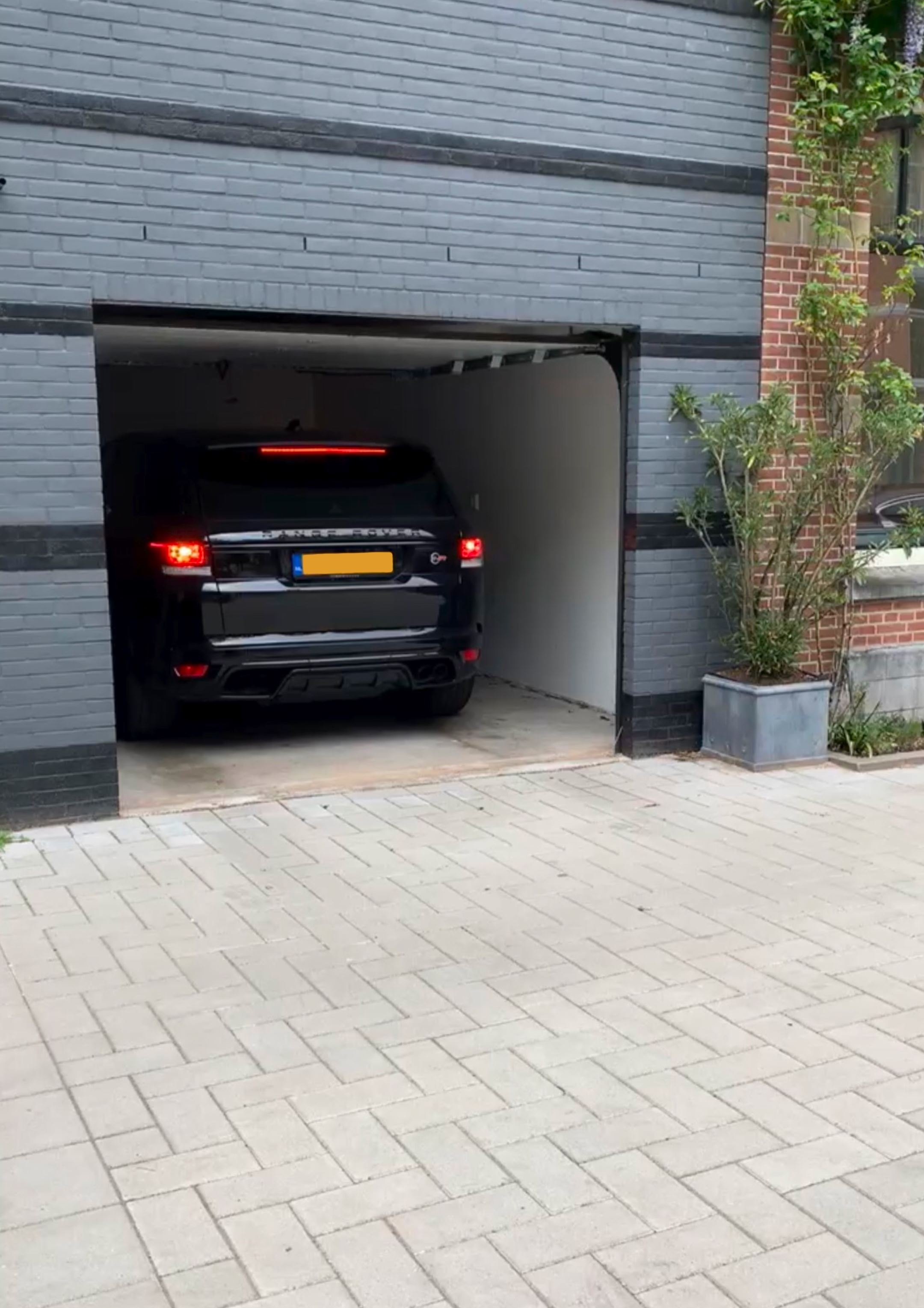 duurste garage op funda te koop