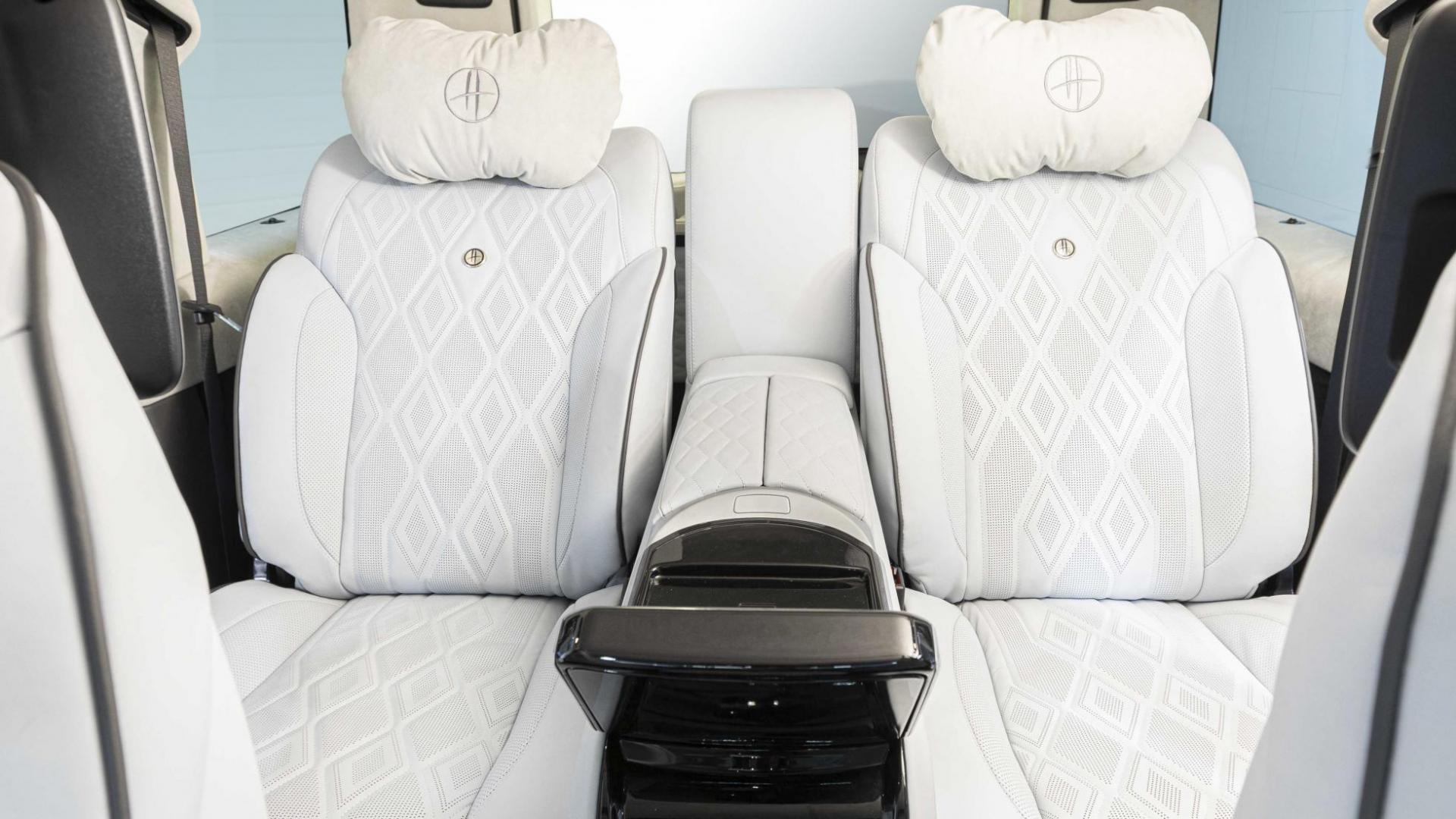 auto met massagestoelen