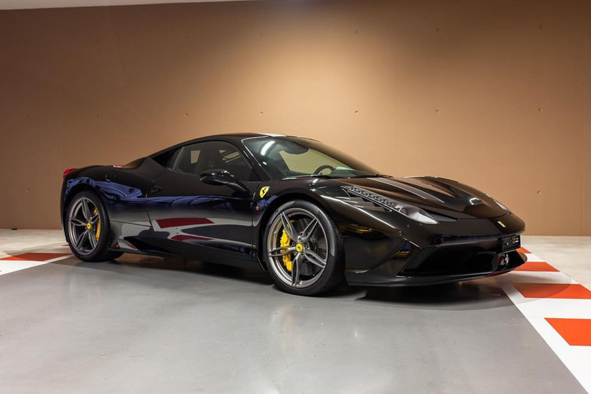 F1-coureur Sebastian Vettel verkoopt zijn 8 auto's in slechts 72 uur