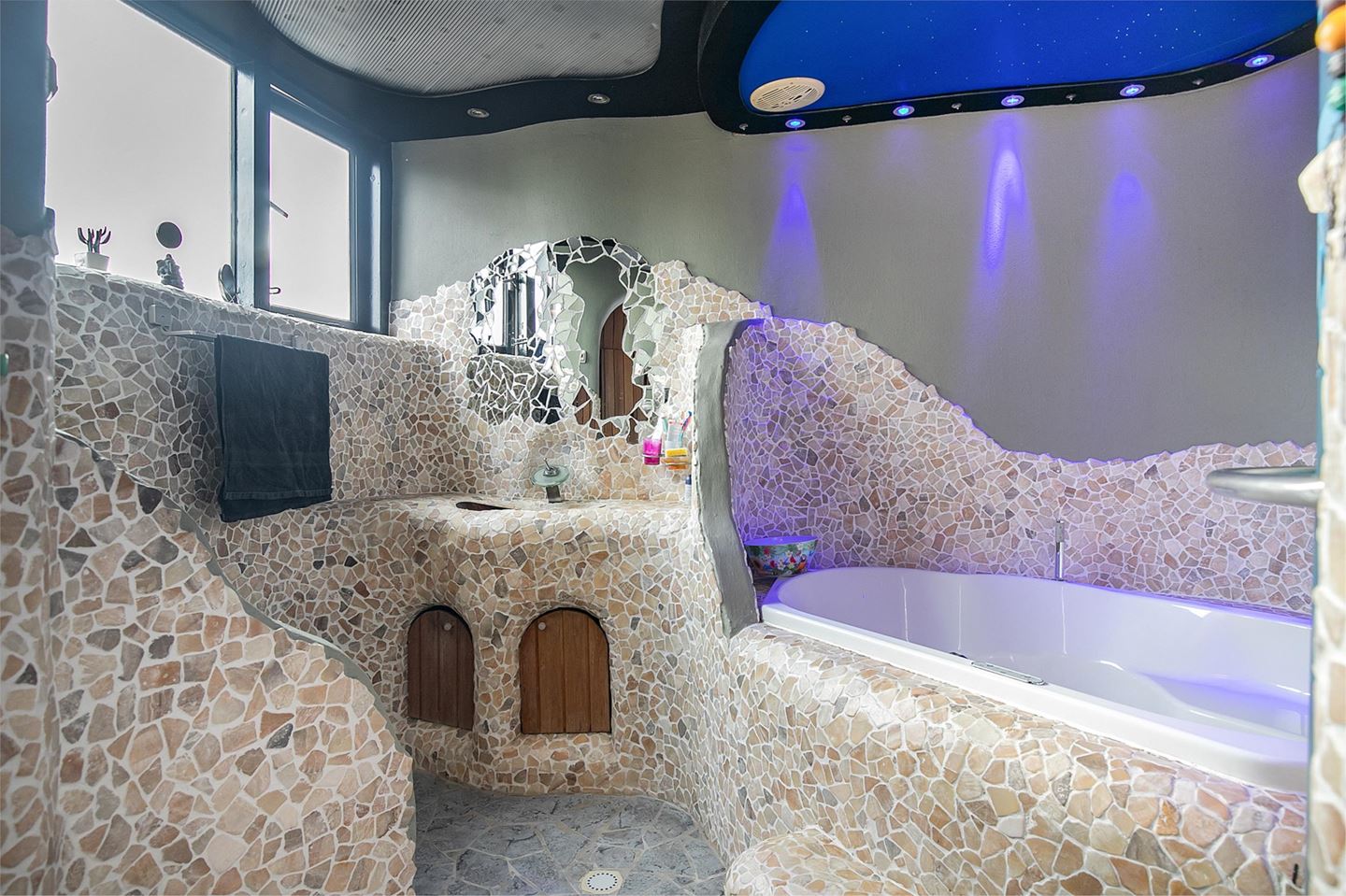 badkamer woning nijmegen te koop funda