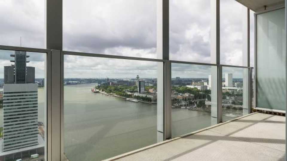 Binnenkijken bij de woning van Ajax-voetballer Steven Berghuis