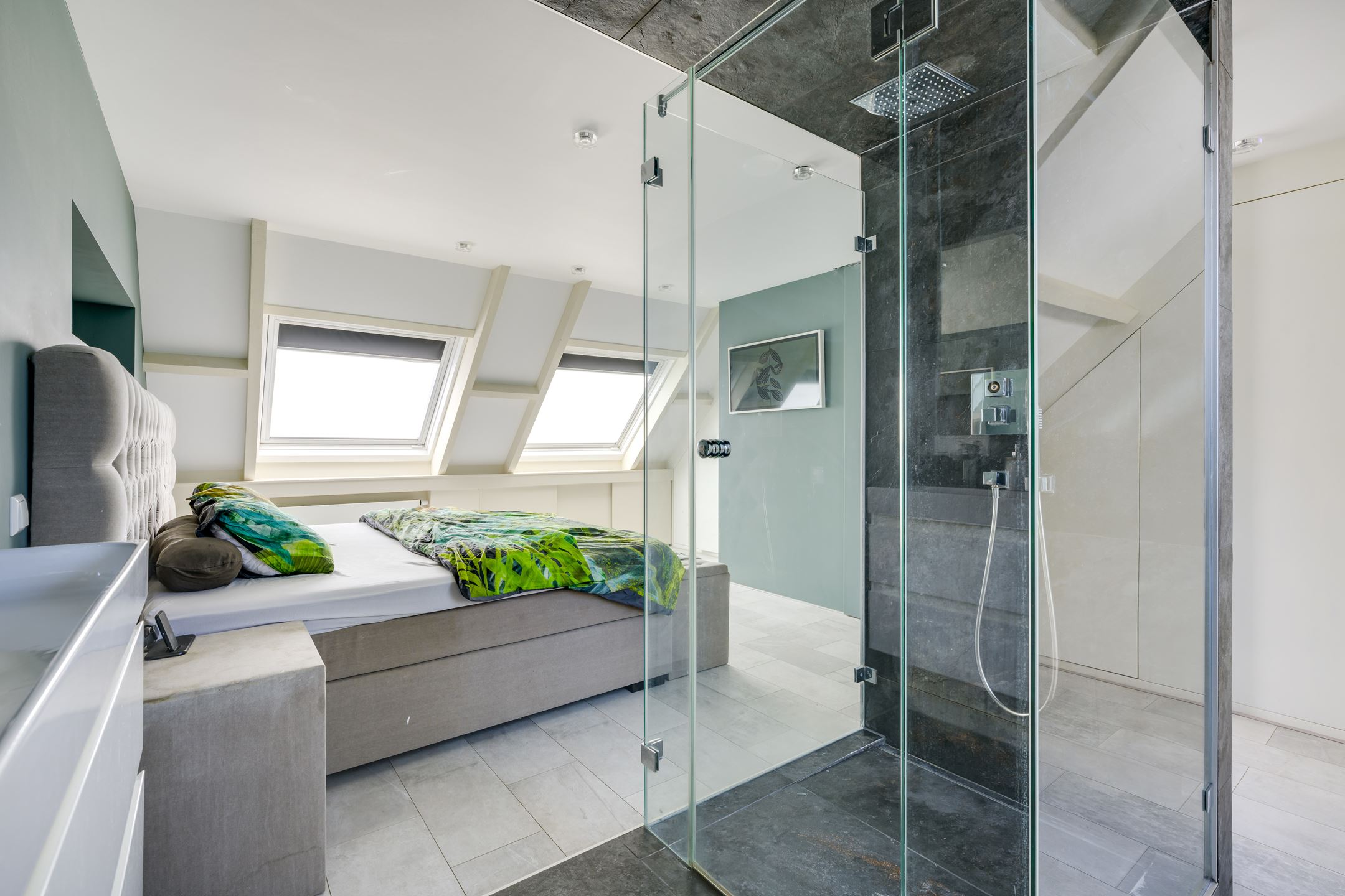 Woning jebroer voorschoten slaapkamer