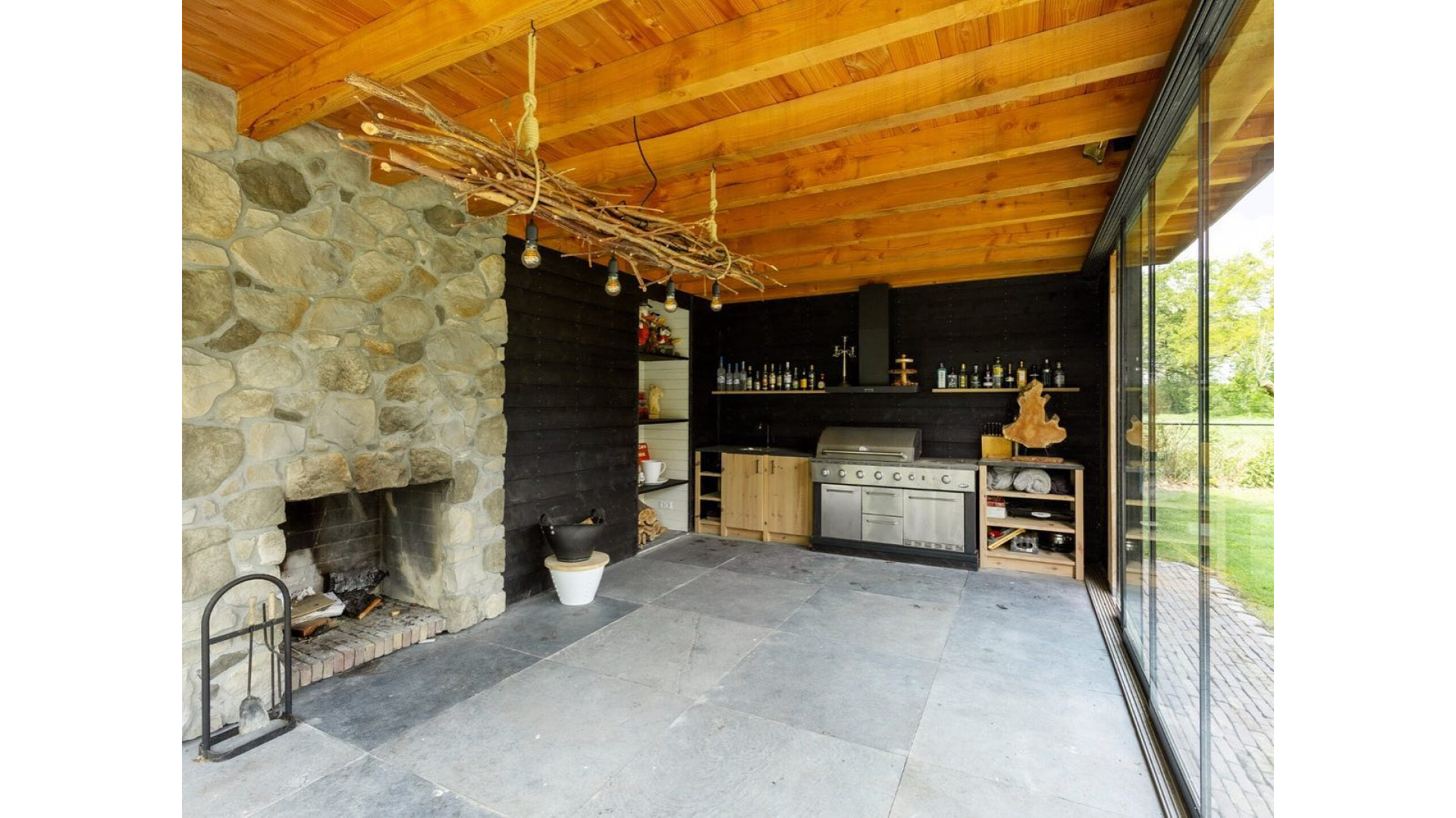 Mental Theo verkoop woning