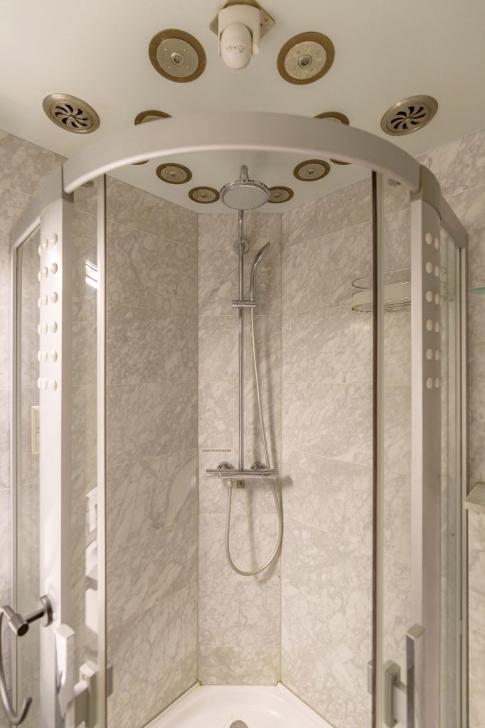 camera boen douche raar funda huis