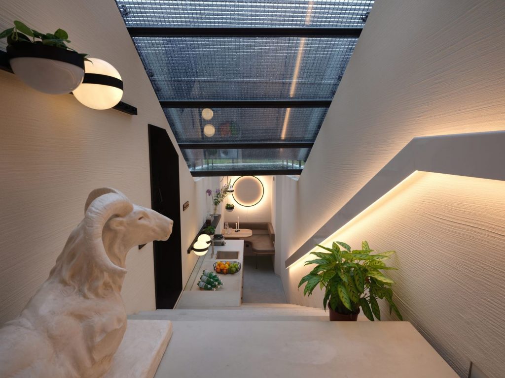 design hotel amsterdam te koop
